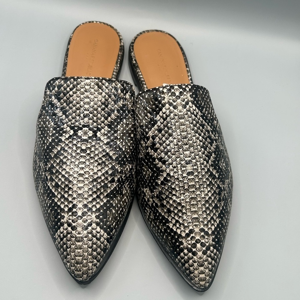 Banana Republic Snakeskin Mules - Size: 7-1/2
